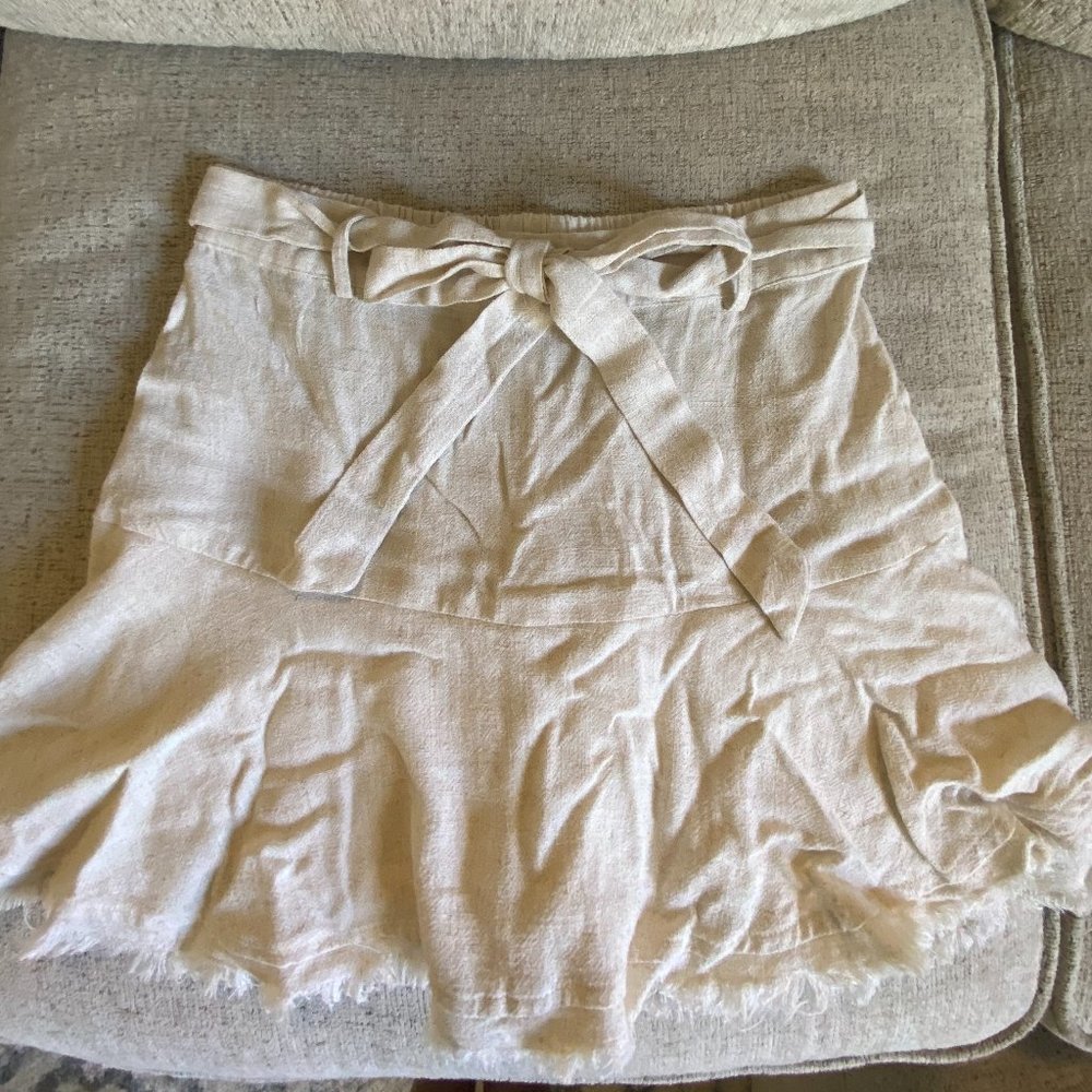 These Three Boutique Frayed Ruffled Linen Skirt